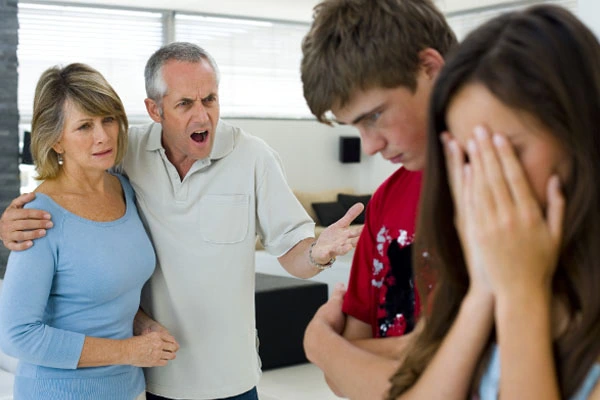 Afastamento de brigas e união familiar com Pai Mateus da Bahia — Pai de Santo em Recife especialista em harmonização de lares.